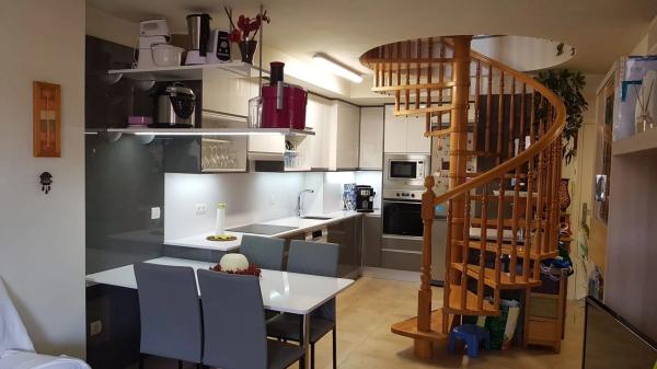 Ático en Barrio Bulevar - Puerta Mítica