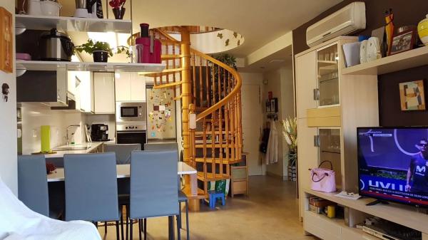 Ático en Barrio Bulevar - Puerta Mítica