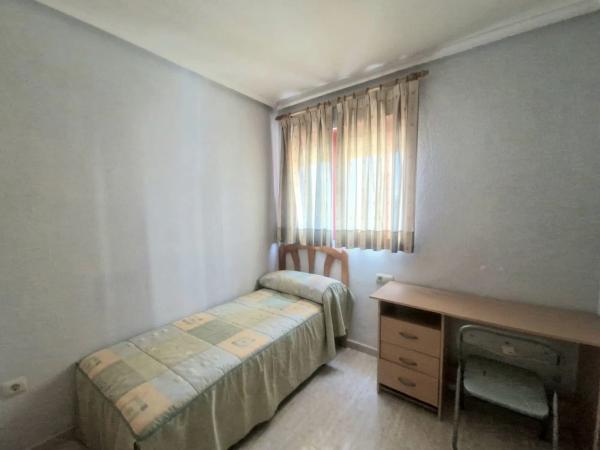 Piso en avenida Tellerola, 2