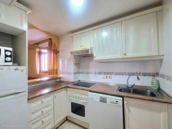 Piso en avenida Tellerola, 2