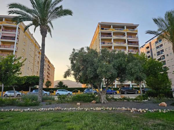 Piso en avenida Tellerola, 2