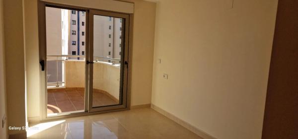 Piso en avenida Mestral