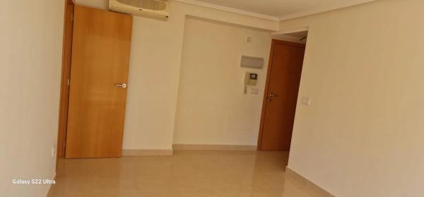 Piso en avenida Mestral