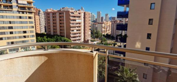 Piso en avenida Mestral