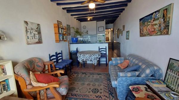 Chalet pareado en calle Pou