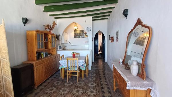 Chalet pareado en calle Pou