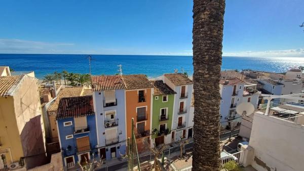 Chalet pareado en calle Pou