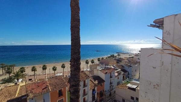 Chalet pareado en calle Pou