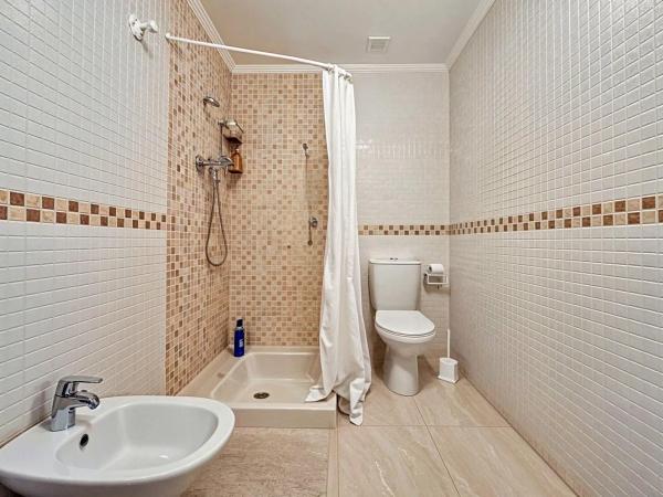 Piso en avenida Tellerola, 11