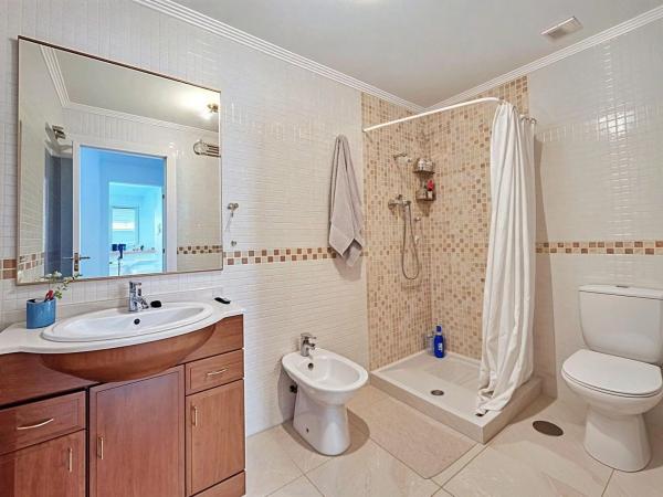 Piso en avenida Tellerola, 11