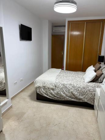 Piso en avenida Mestral, 2