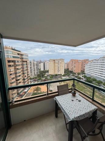 Piso en avenida Mestral, 2