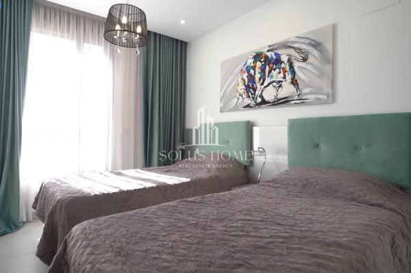 Chalet adosado en calle Edeta