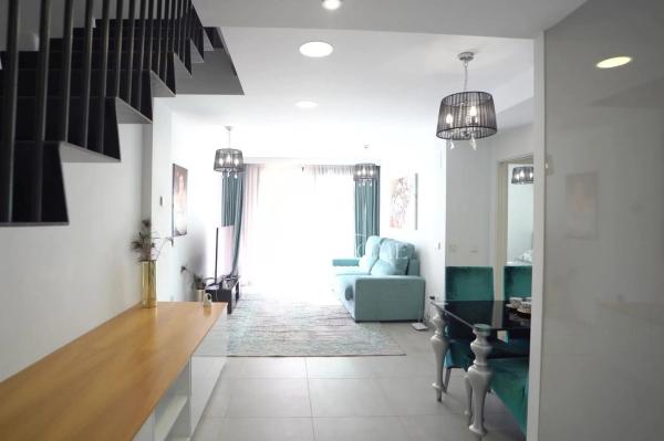 Chalet adosado en calle Edeta