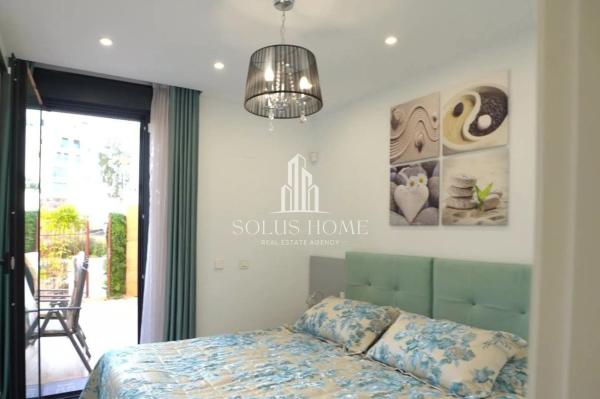 Chalet adosado en calle Edeta