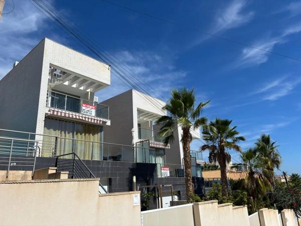 Chalet adosado en calle Dinamarca, 171