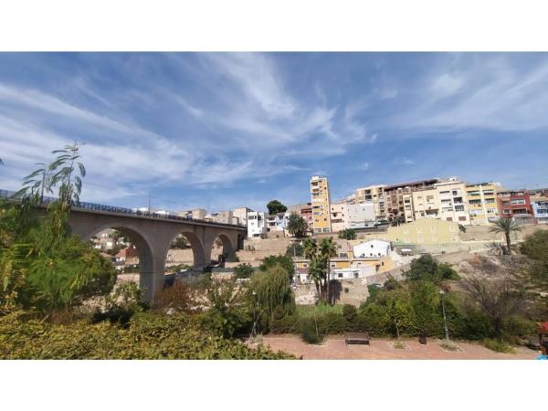 Chalet adosado en calle Pou