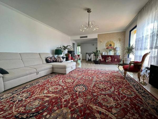 Dúplex en Barrio Mirador de la Cala - Benimar