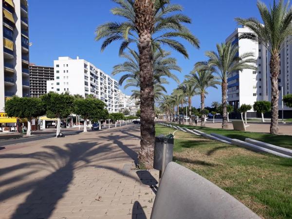 Piso en avenida Rosa de los Vientos, 9