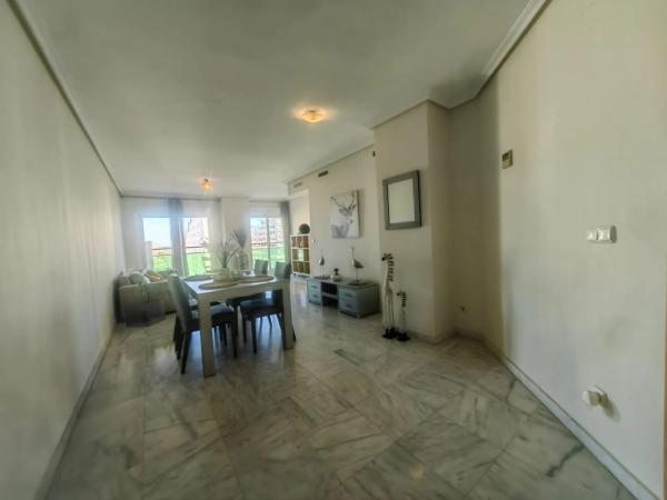 Piso en avenida Mestral