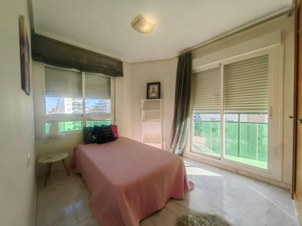 Piso en avenida Mestral