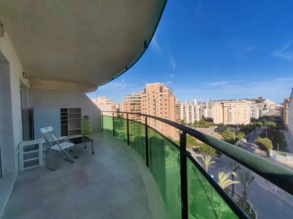 Piso en avenida Mestral