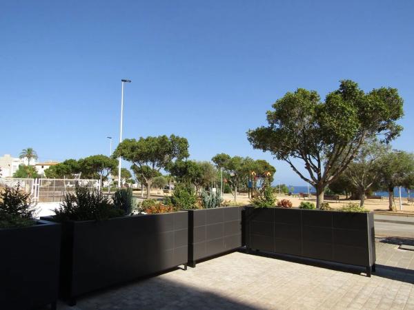 Estudio en calle Campello, 4