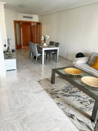 Piso en avenida Mestral