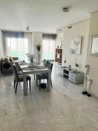 Piso en avenida Mestral