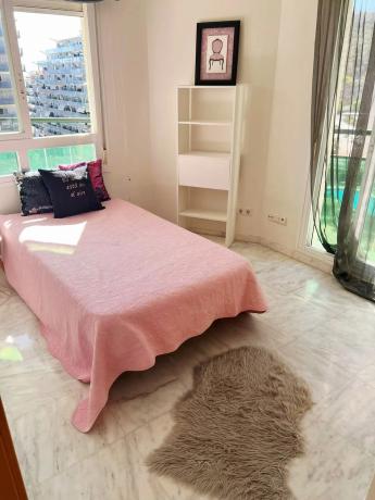 Piso en avenida Mestral