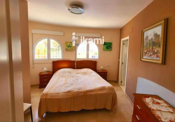 Casa independiente en calle Alemanya