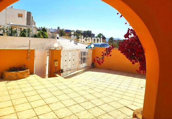 Casa independiente en calle Alemanya