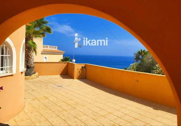 Casa independiente en calle Alemanya