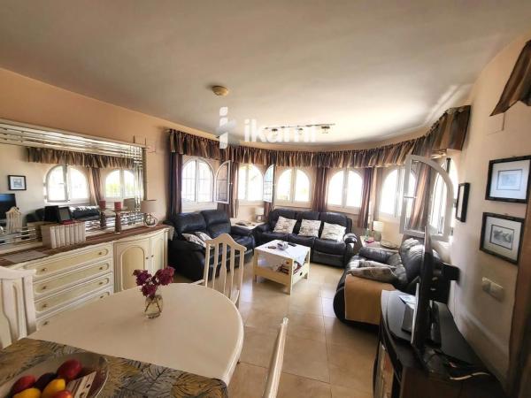 Casa independiente en calle Alemanya