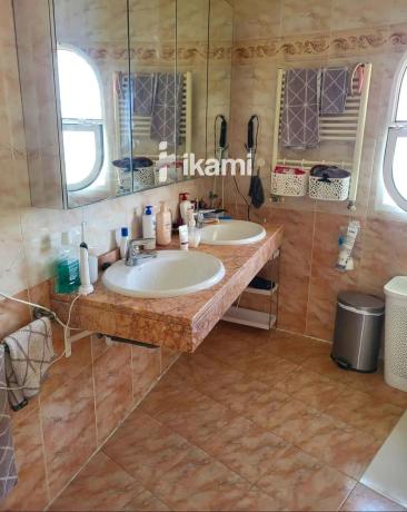 Casa independiente en calle Alemanya