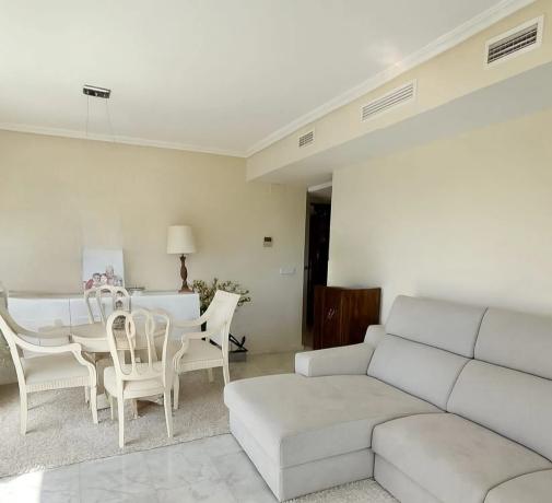 Piso en avenida Mestral, 5