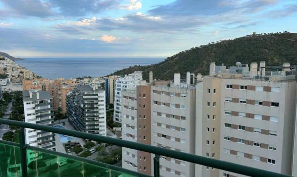 Piso en avenida Mestral, 5