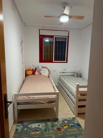 Piso en avenida Tellerola, 28