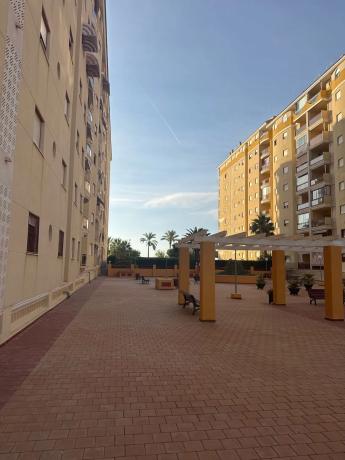 Piso en avenida Tellerola, 28