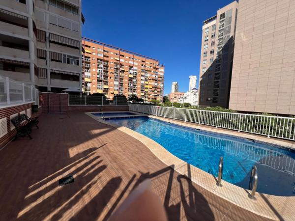 Piso en calle Llebeig, 21