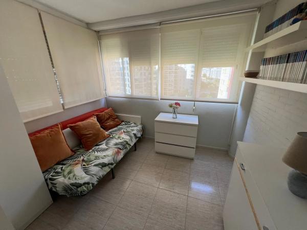 Piso en calle Llebeig, 21