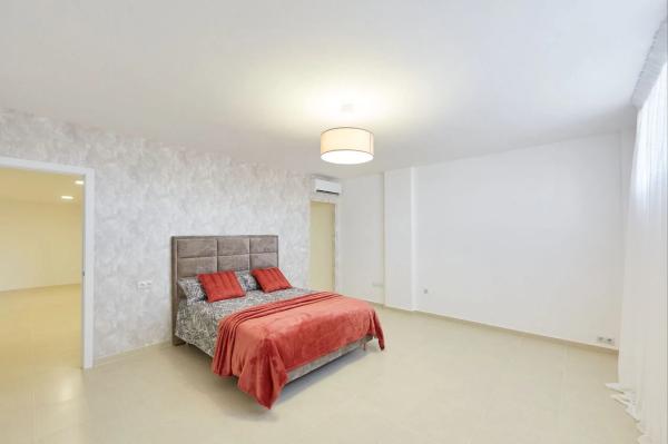 Chalet en Poble Nou - Montiboli