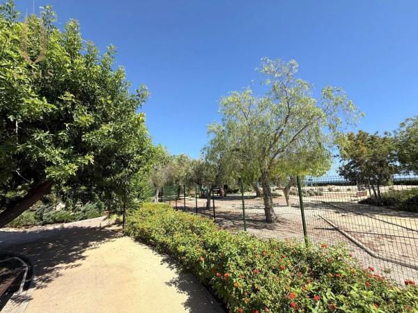 Chalet adosado en Partida Paraíso, 33