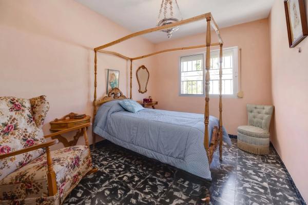 Casa independiente en Ur Rio Torres, 1