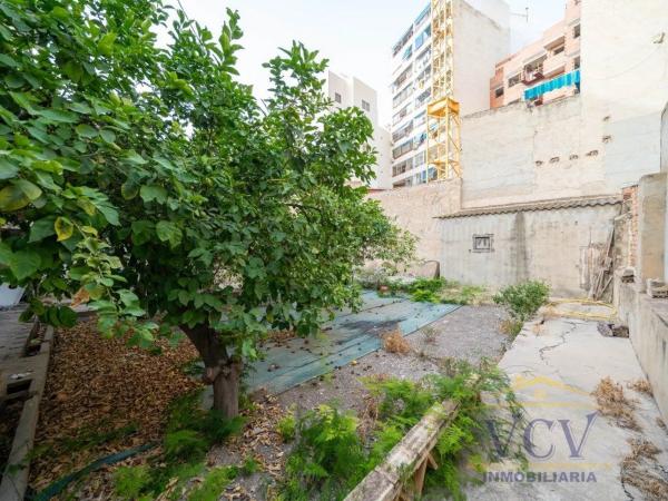 Chalet adosado en calle Ciutat de València