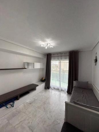 Piso en avenida Mestral