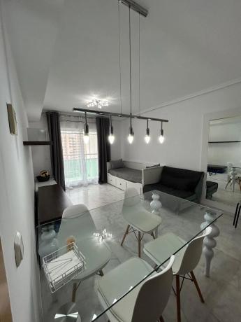 Piso en avenida Mestral