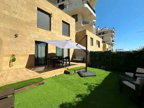 Chalet adosado en calle Edeta, 3