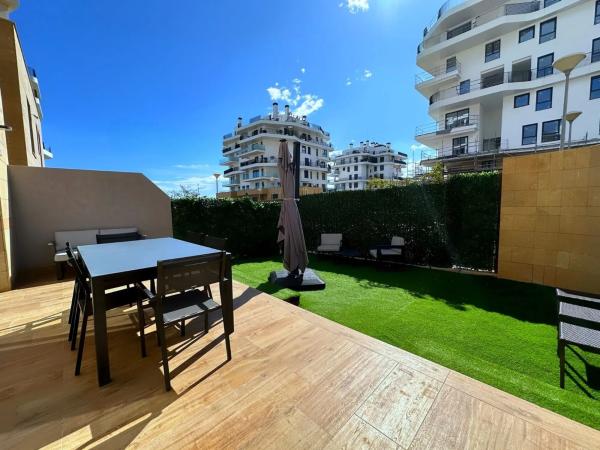 Chalet adosado en calle Edeta, 3