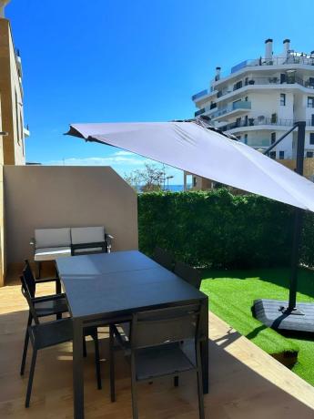 Chalet adosado en calle Edeta, 3